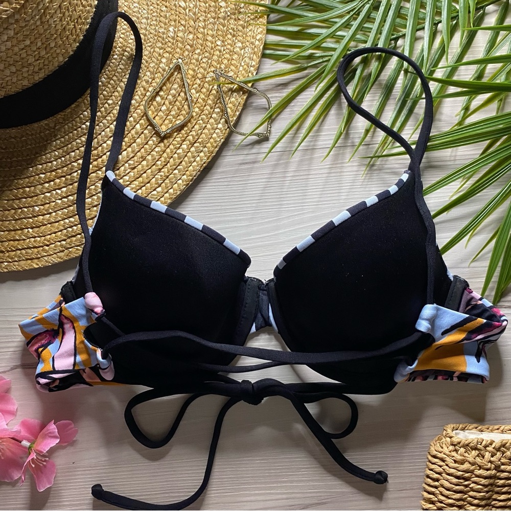 Maaji •• Classy Reversible Underwire Bikini Top - Picture 2 of 6